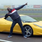Usain Bolt sprinta sulla Ferrari
