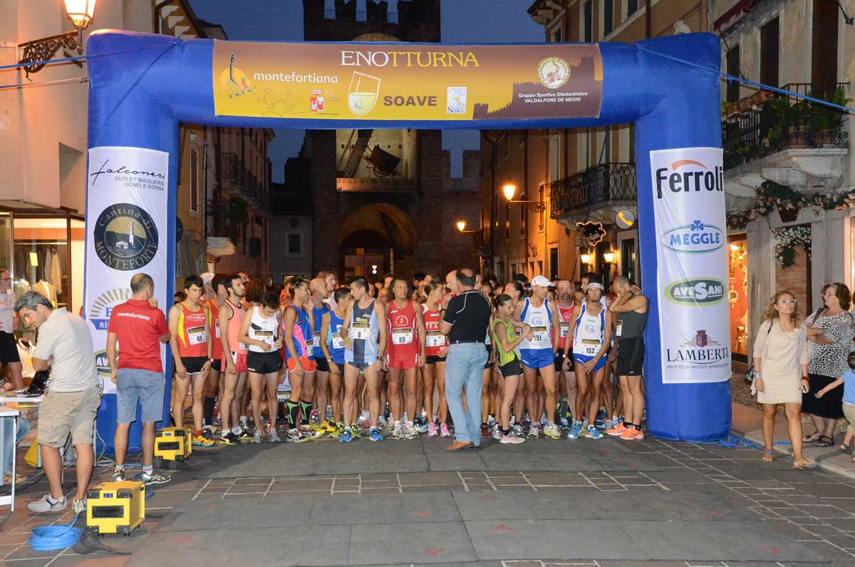 UN MIGLIAIO DI PARTECIPANTI ALLA ENONOTTURNA DI SOAVE