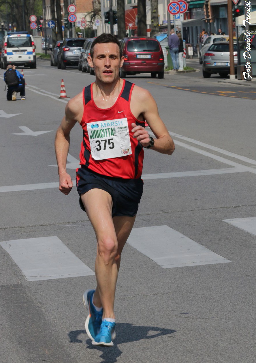 Luca Favaro vince il Vivicittà a Ferrara